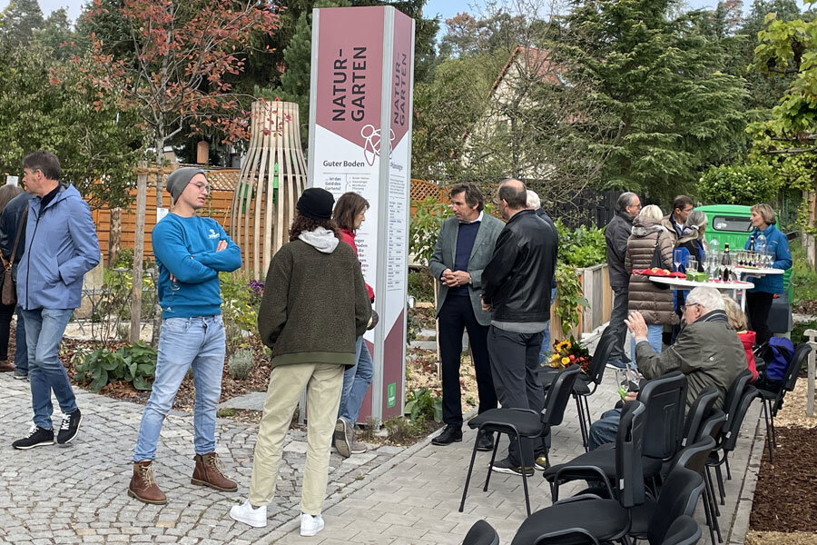 Fragestunde bei der Eröffnung Naturgarten Baumschule Grünes Zentrum Krottenbach