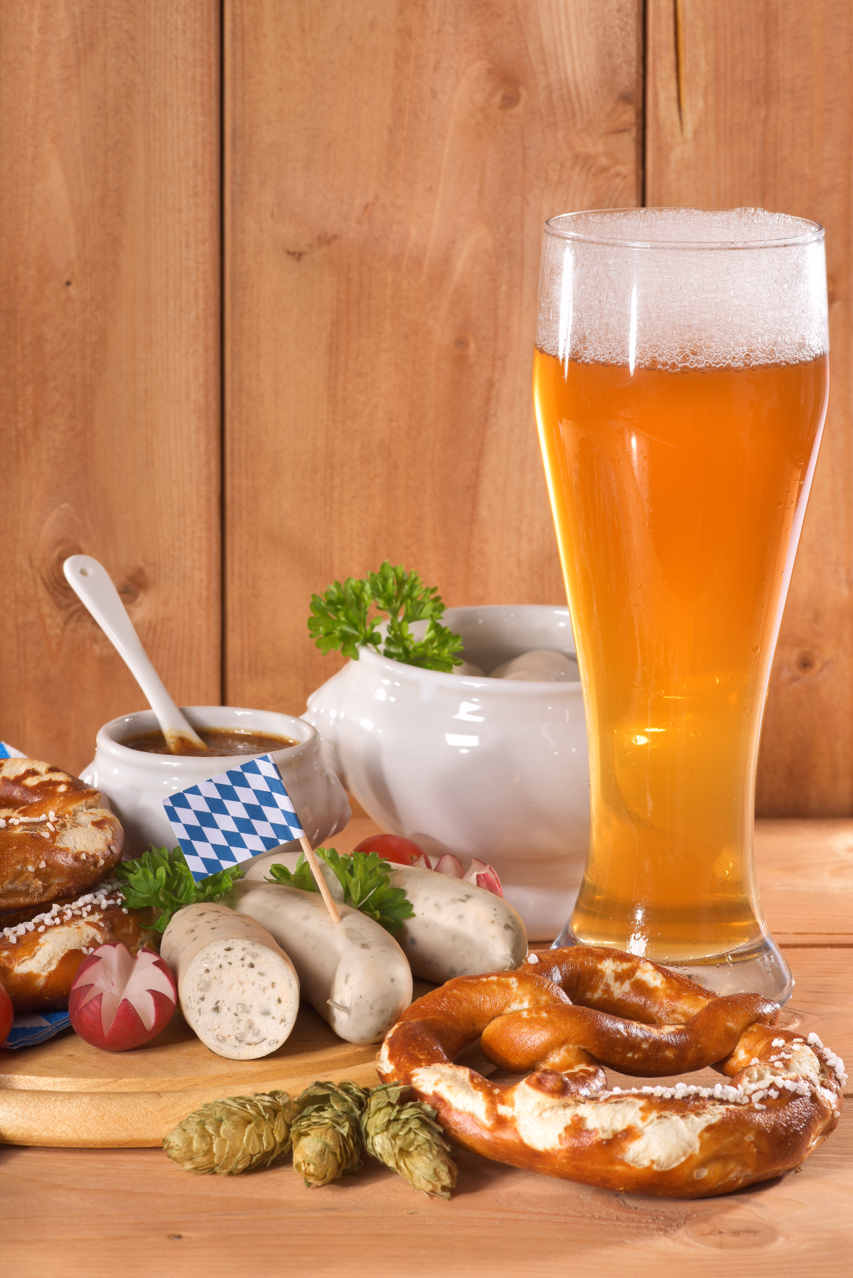 Weißwurst-Frühschoppen mit Bier vom Fass